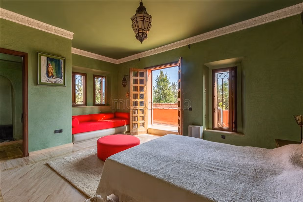 فيلا، شرفة، مسبح