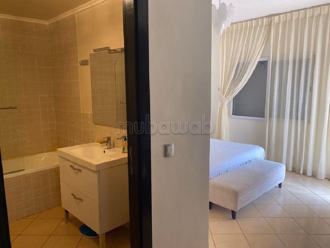 Magnifica villa in affitto. 4 locali. arredato. 