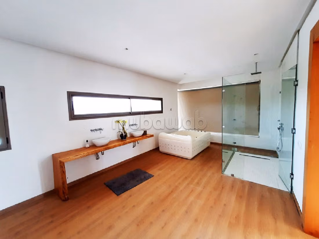 فيلا مساحتها 4000م²، شرفة، حديقة، 6 غرف، الصويرة