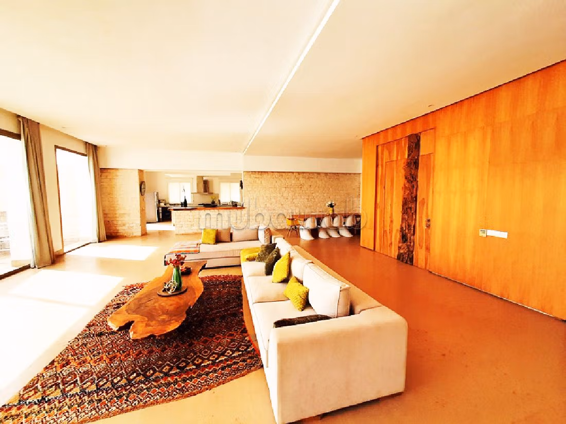 فيلا مساحتها 4000م²، شرفة، حديقة، 6 غرف، الصويرة