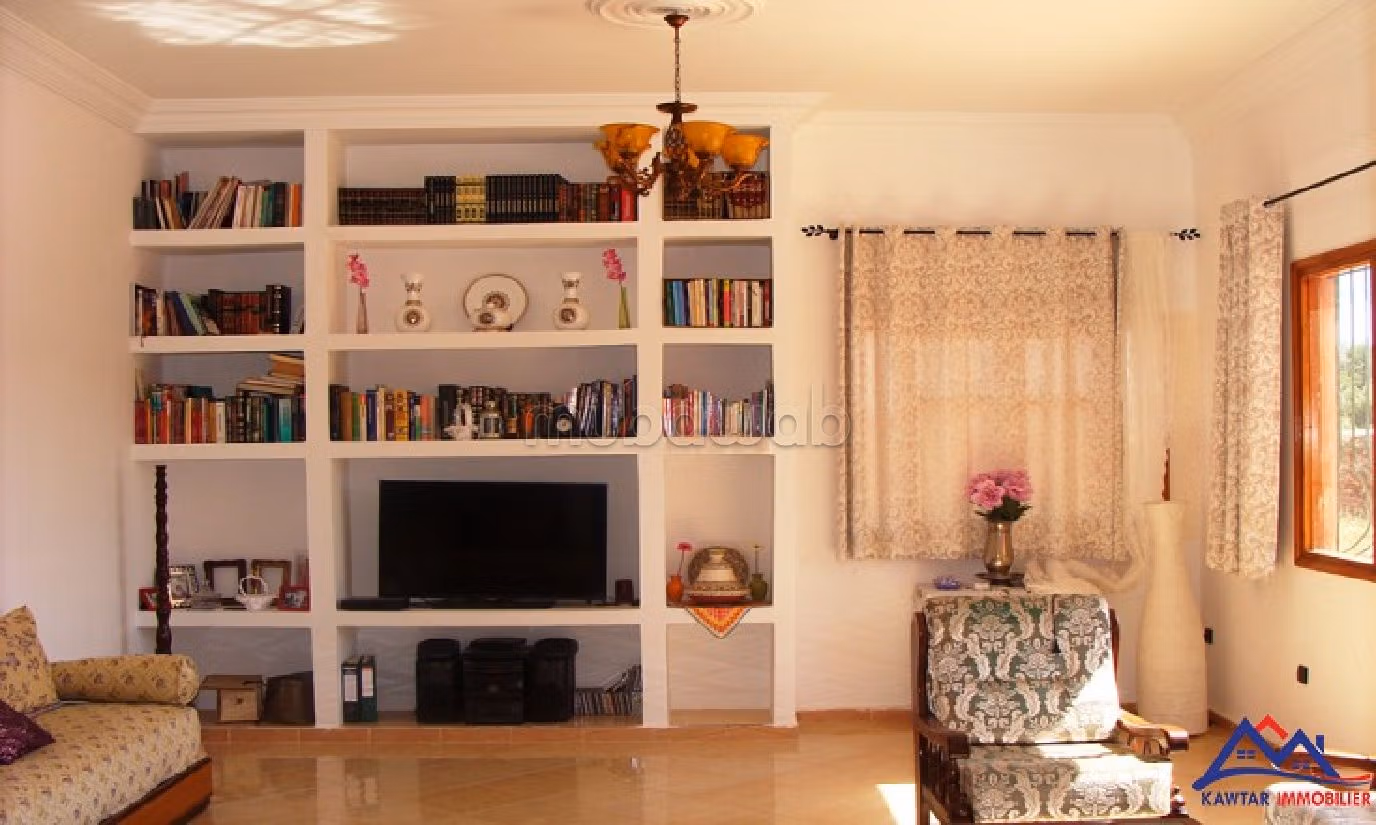 Splendid villa for sale in Route de Marrakech. Surface area 5 900 m². Garden. 