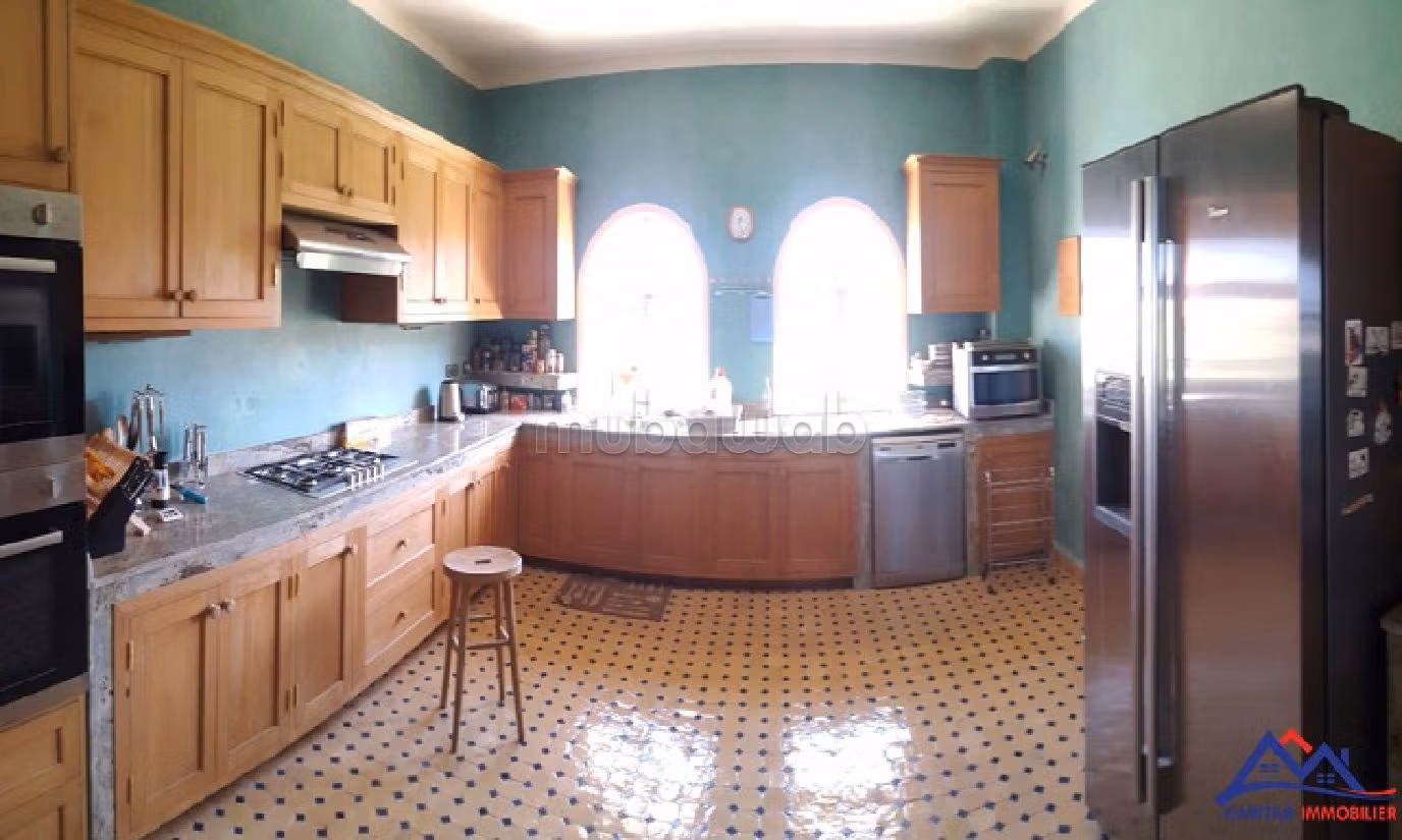 فيلا مساحتها 10000م²، مطبخ مجهز، شرفة، الصويرة