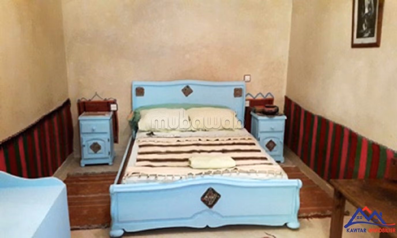 Se alquila este piso. 2 bonitas habitaciones. Estacionamiento privado