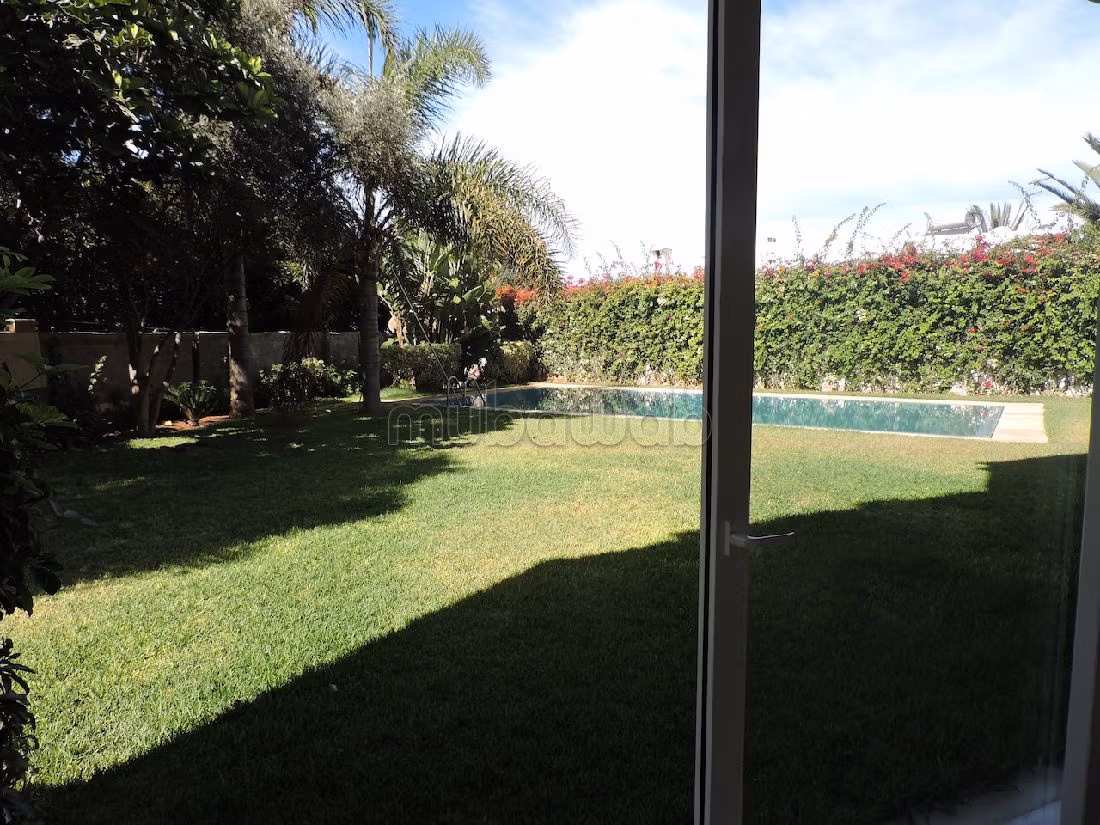 Av villa commerciale 1176 m2 ain diab casablanca