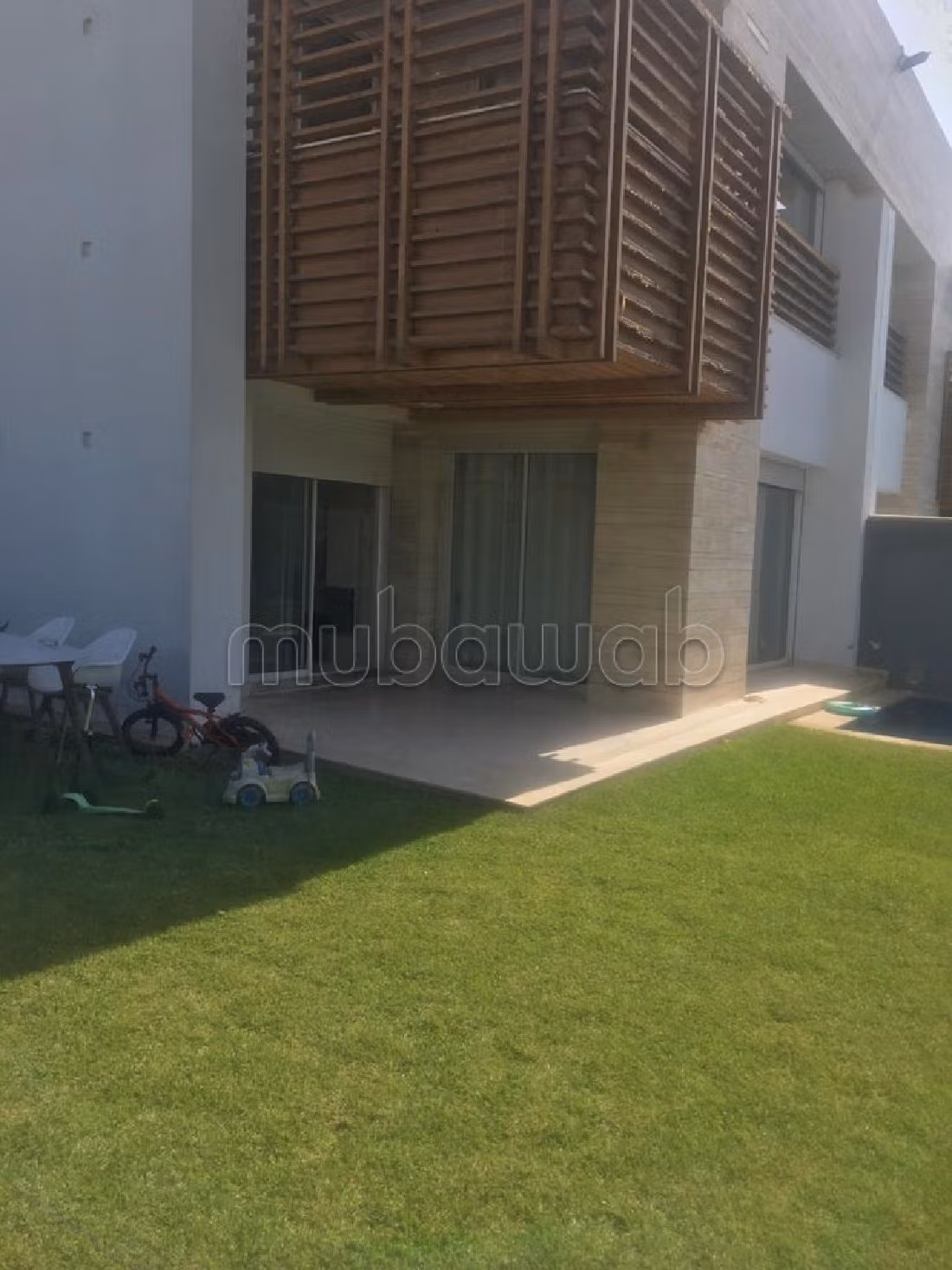 فيلا مساحتها 538م²، مطبخ مجهز، شرفة، 10 غرف، بوسكورة