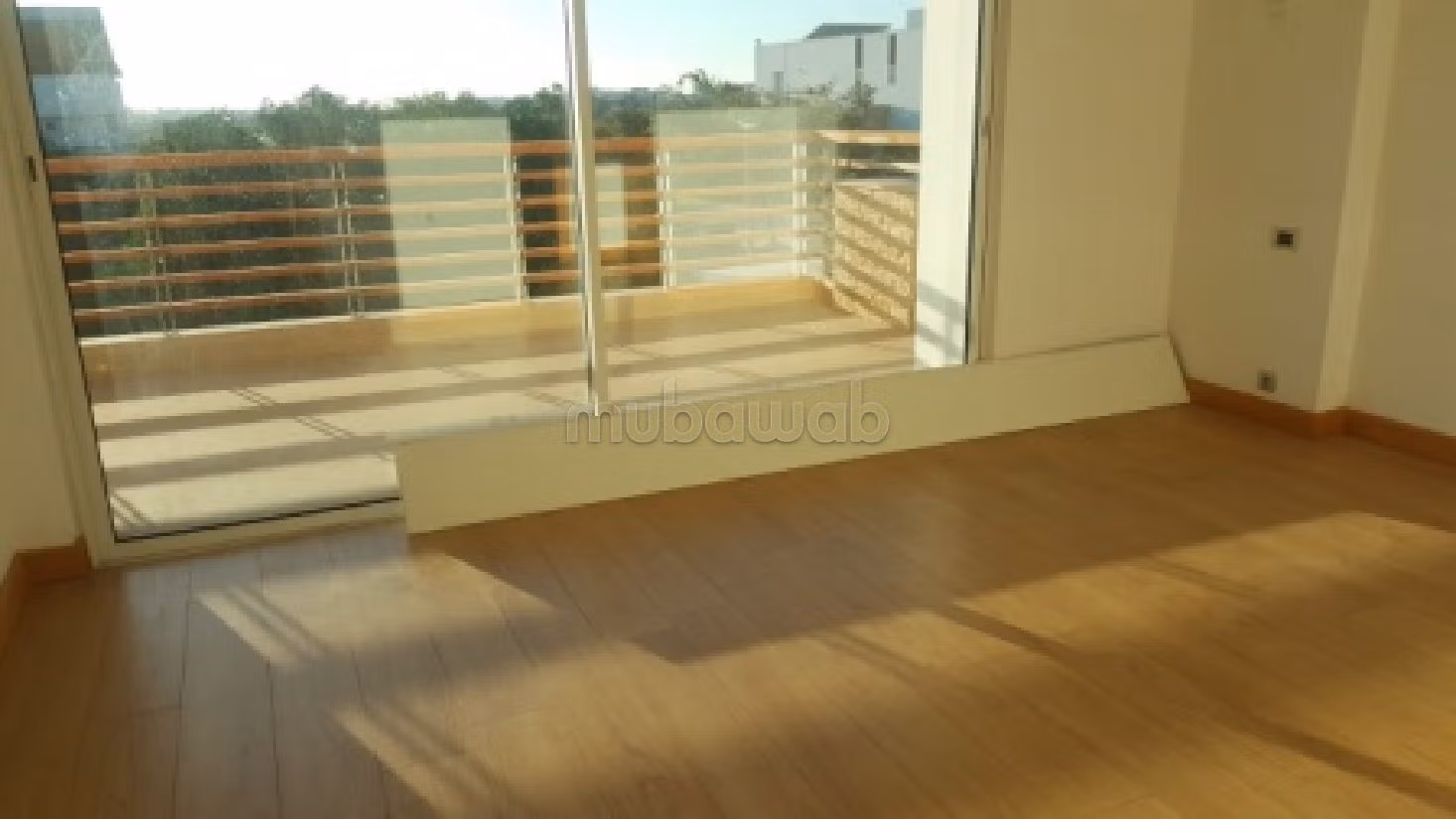 فيلا مساحتها 538م²، مطبخ مجهز، شرفة، 10 غرف، بوسكورة