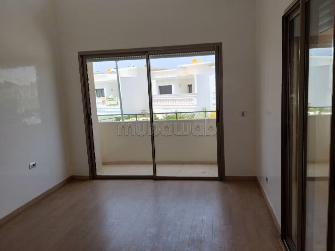 Eccezionale residenza di lusso in vendita a Bouskoura Ville. 7 locali spaziosi. Camino e piscina