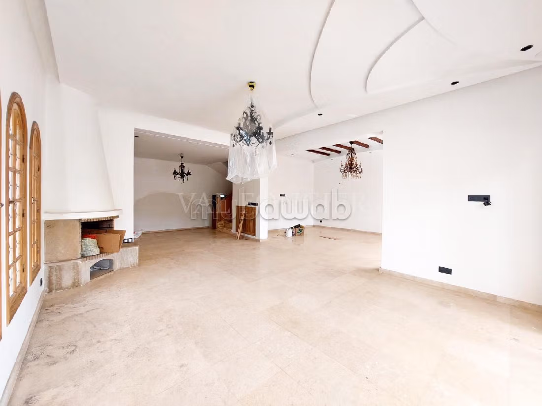 Location très belle villa 4chambres avec piscine à Ain Diab, Casablanca