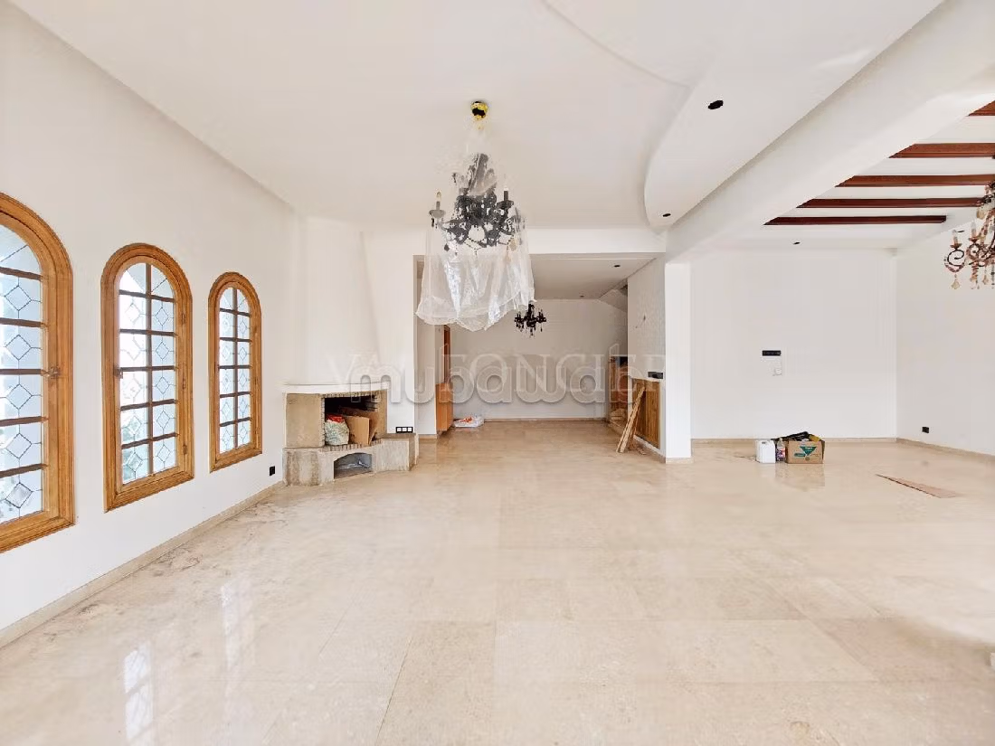 Location très belle villa 4chambres avec piscine à Ain Diab, Casablanca