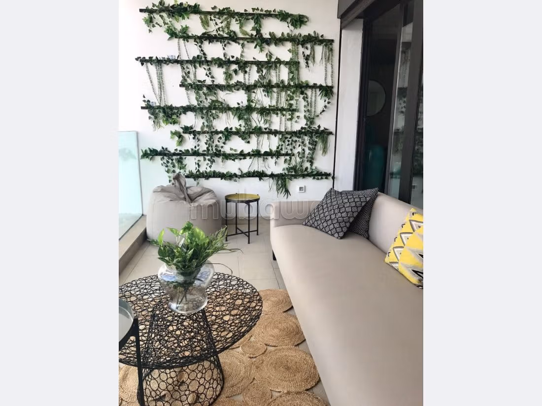 Nu te huur: appartementen in Ain Diab. Oppervlakte 240 m². Volledig gemeubileerd. 