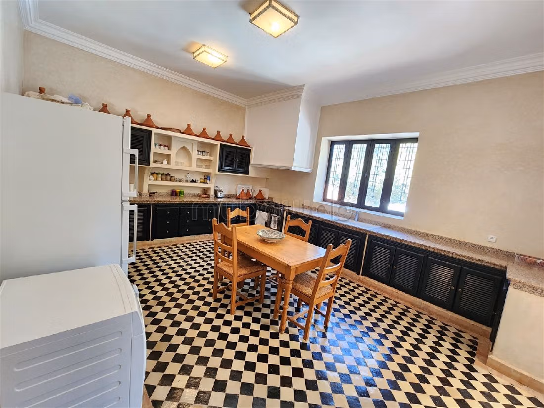 HAUT standing/ maison d'HOTES possible & PAS CHERE
