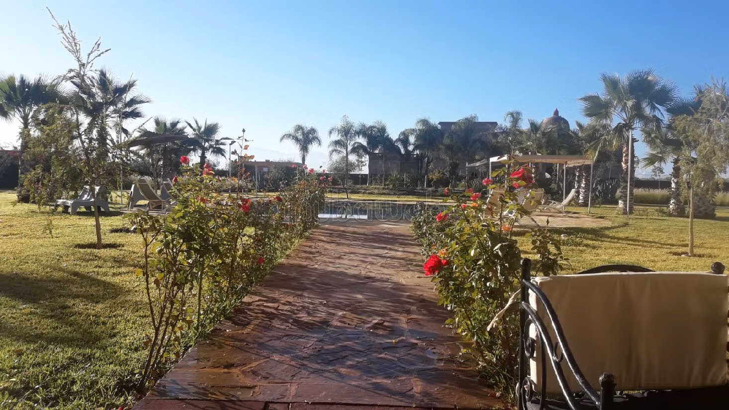 Luxury Villa for sale in Route de l'Ourika. 5 lovely rooms. New furniture