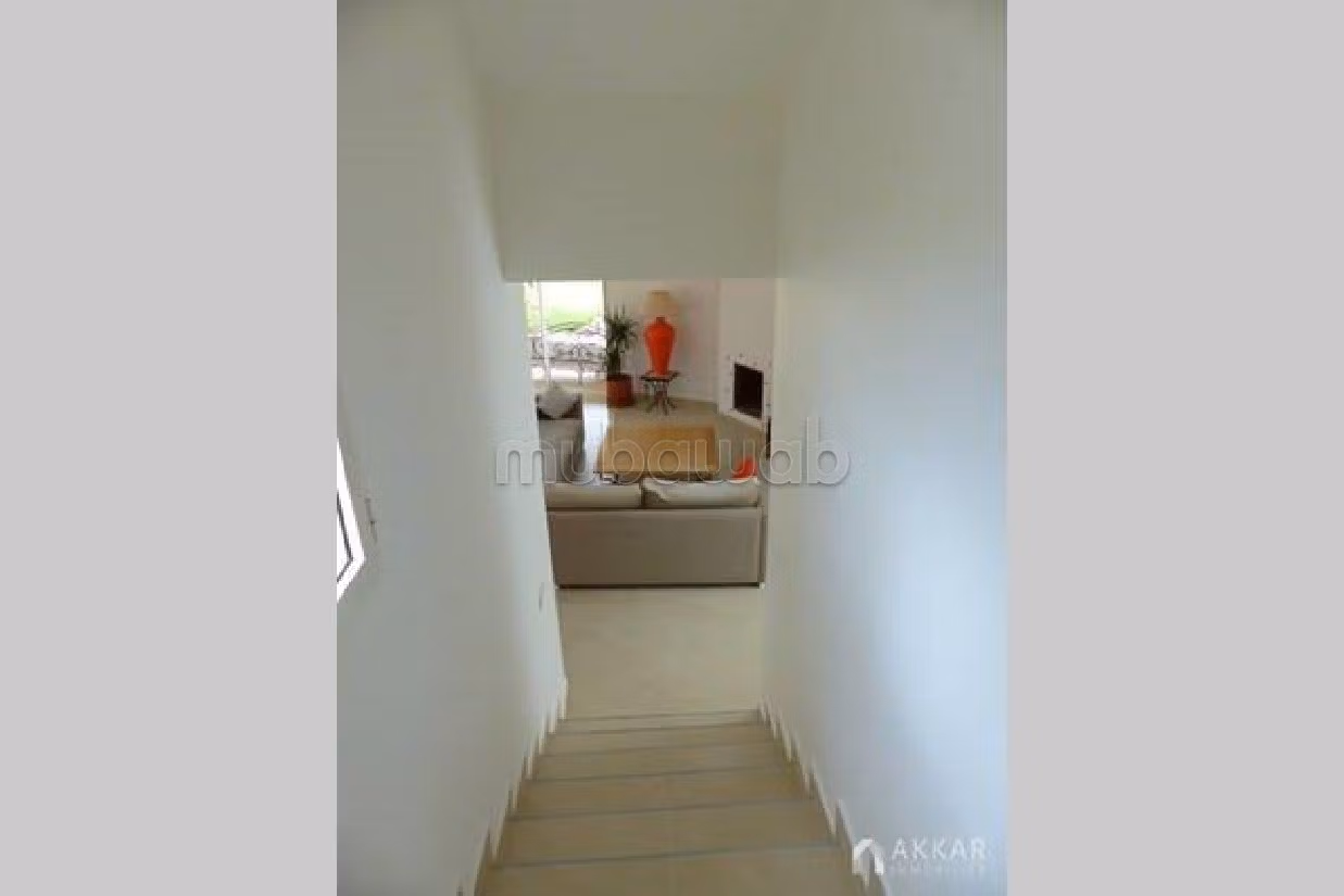 Luxury Villa for sale in Route de l'Ourika. 5 lovely rooms. New furniture