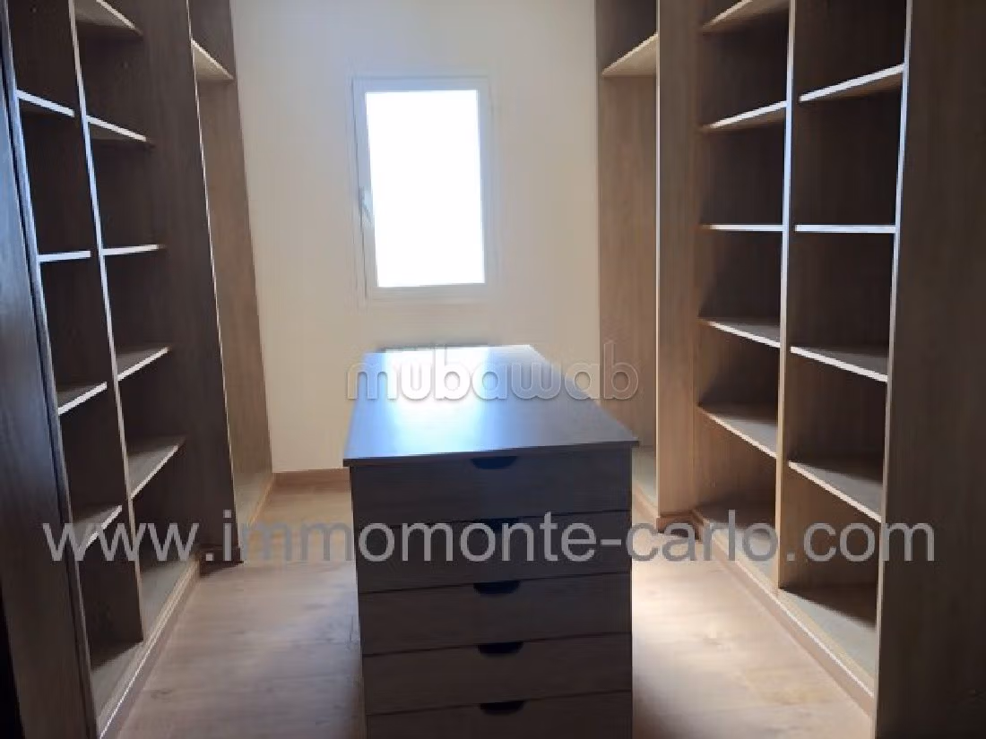 Très belle villa haut standing avec piscine