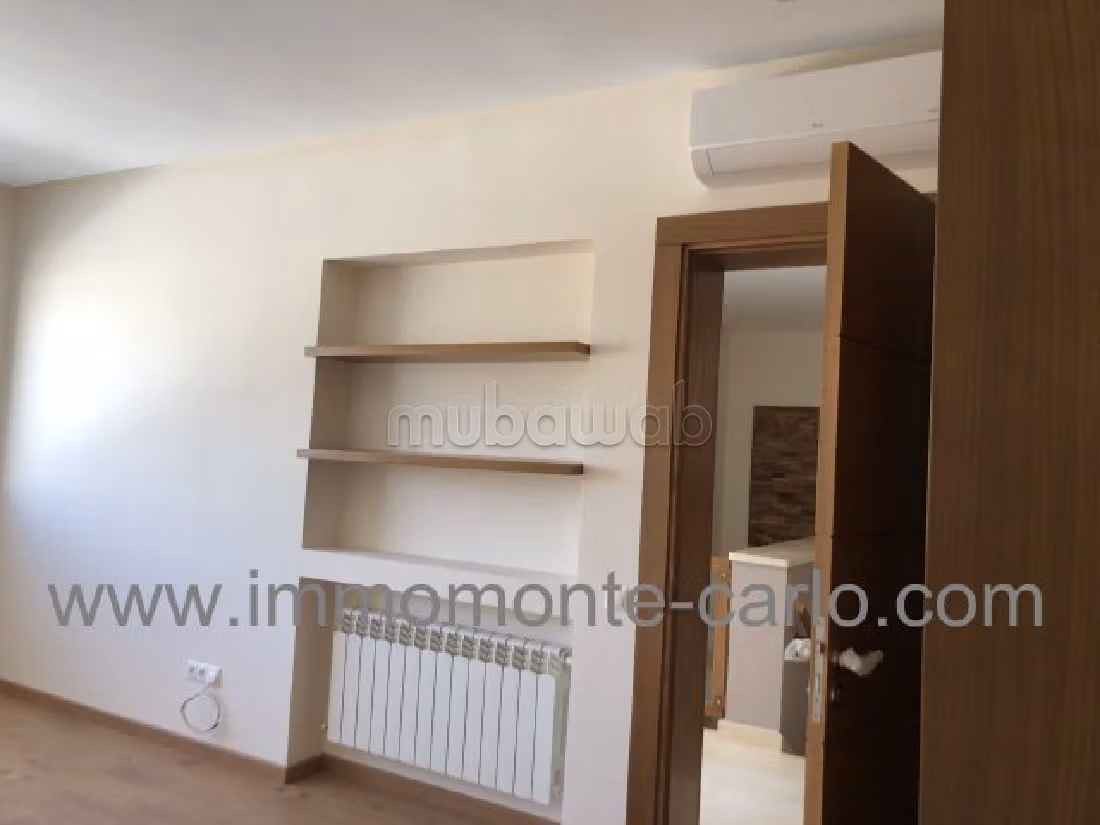 A louer Villa haut standing neuve avec piscine