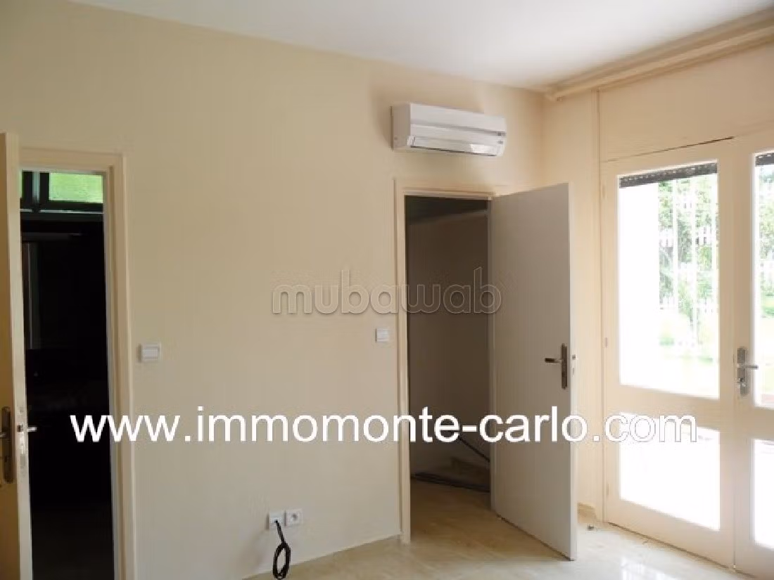 Superbe villa vide à louer à Souissi Rabat