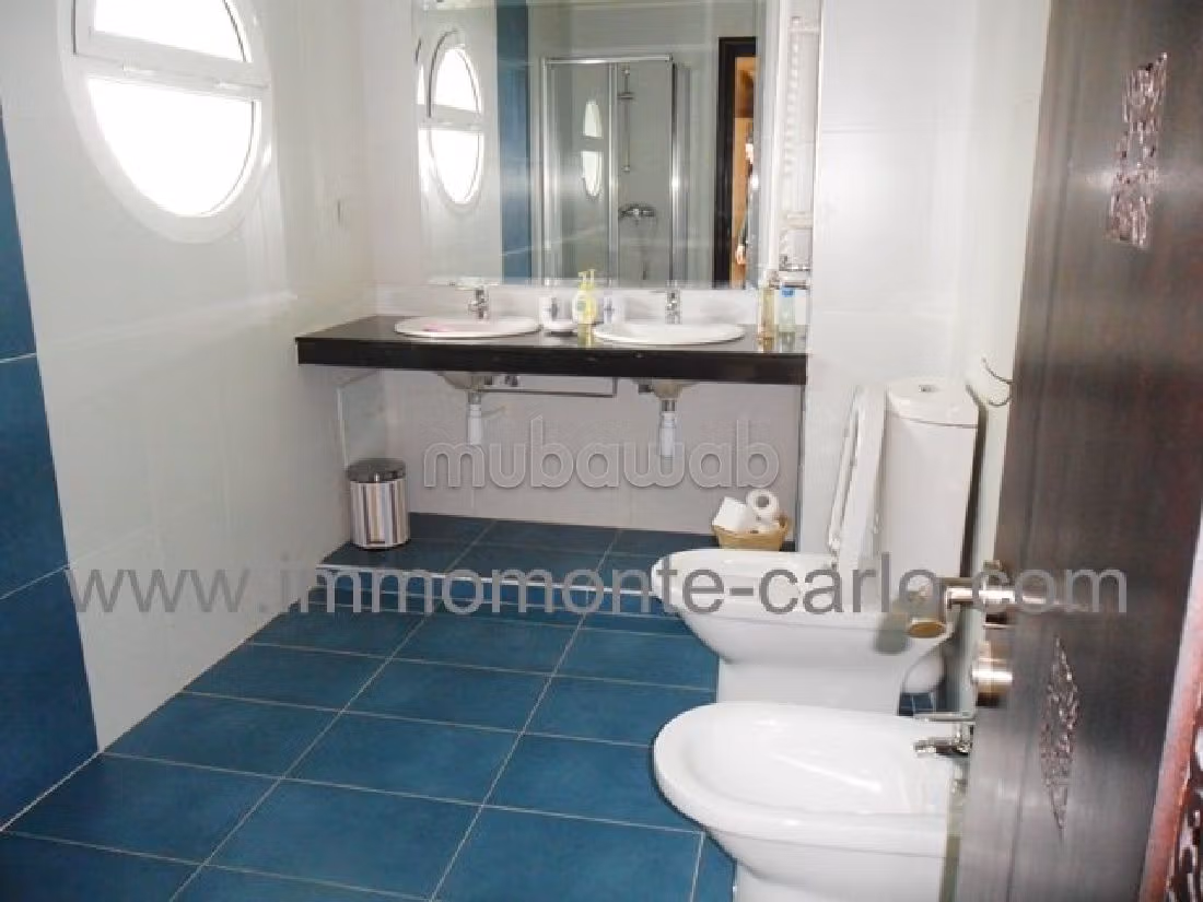 Magnificent villa for rent in Souissi. Small area 400 m². Double glazing and reinforced door