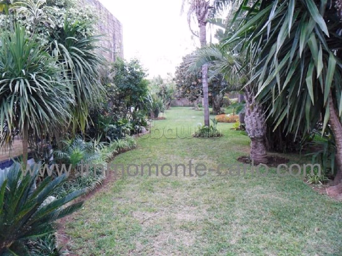 Location villa haut standing à Rabat avec piscine