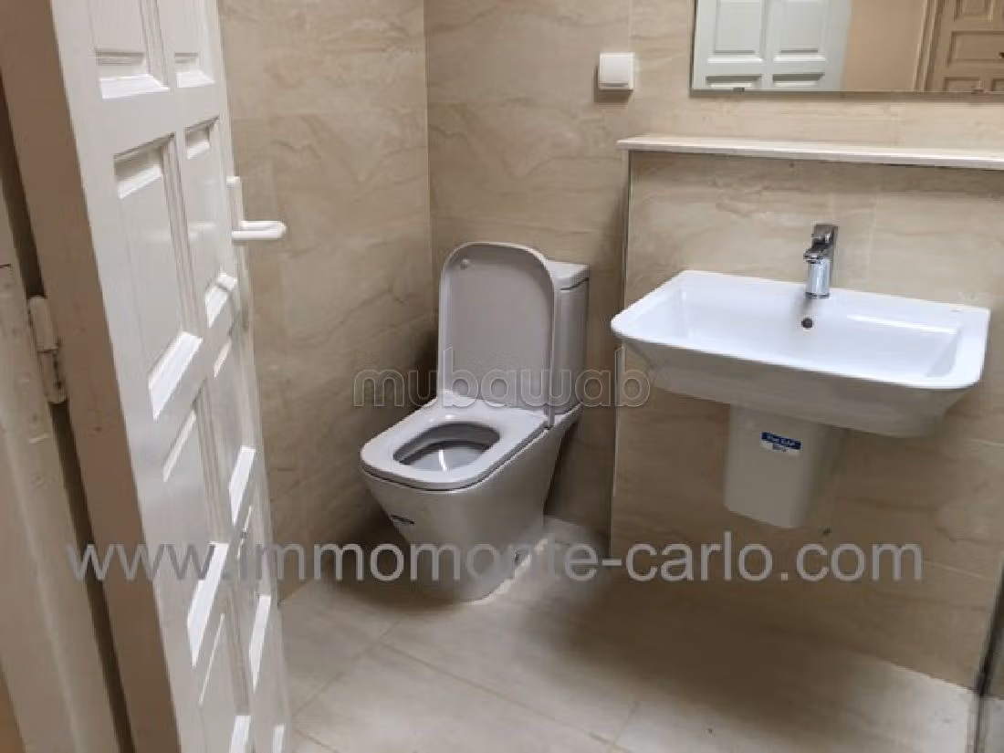 Villa à louer avec chauffage central et piscine à