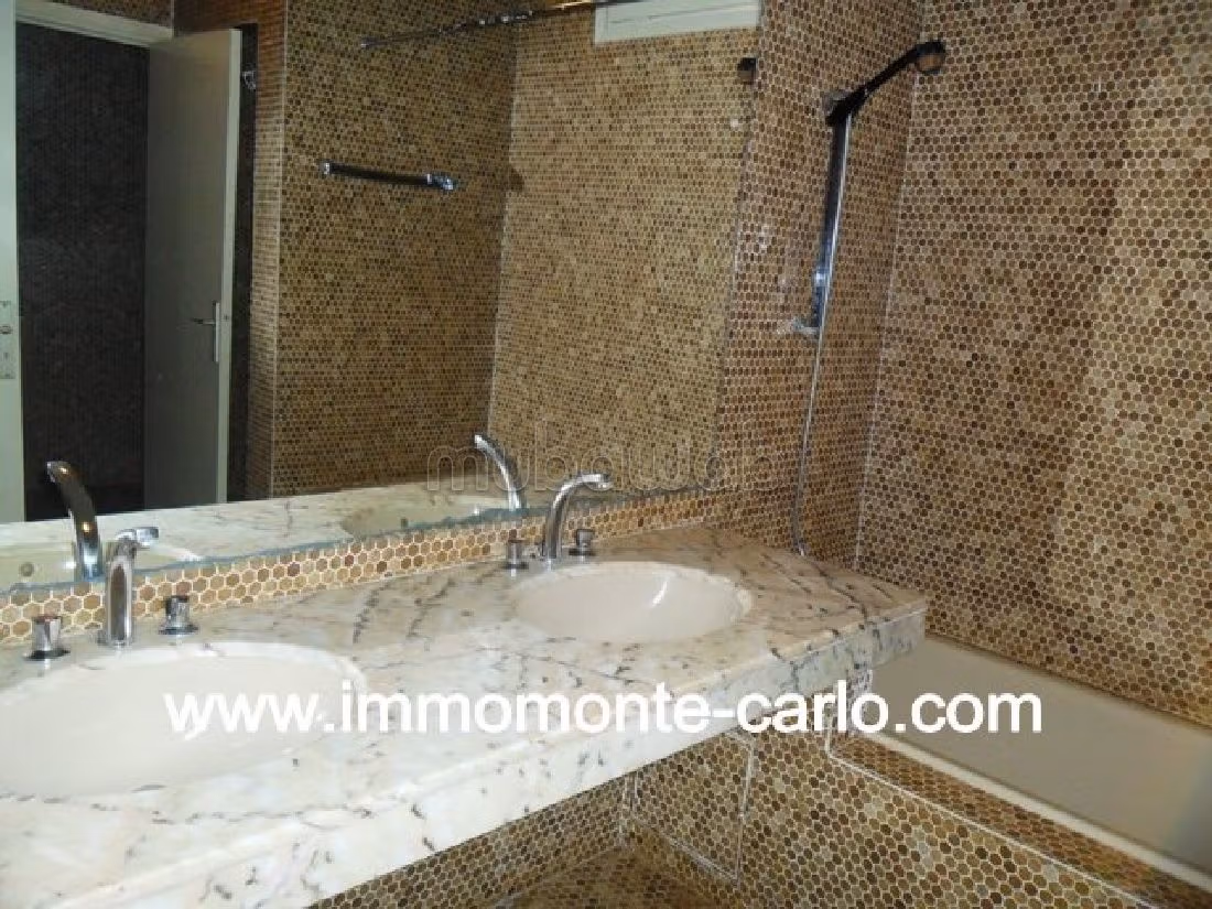 Magnifique villa avec piscine et chauffage à louer