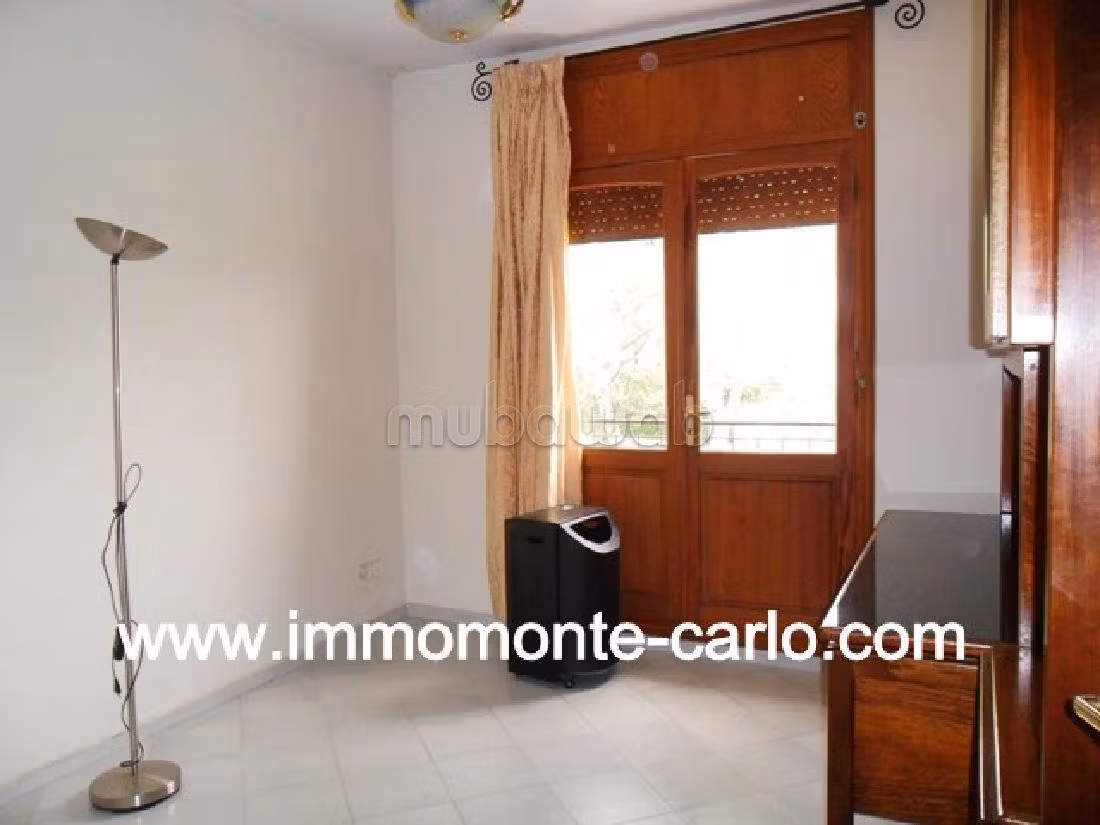 Straordinaria villa in affitto a Riyad. 6 locali. Ammobiliato. 