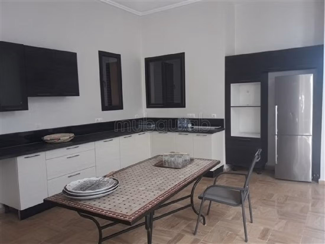 Luxury Villa for sale in Route de Ouarzazate. 7 rooms. Carpark, Balcony