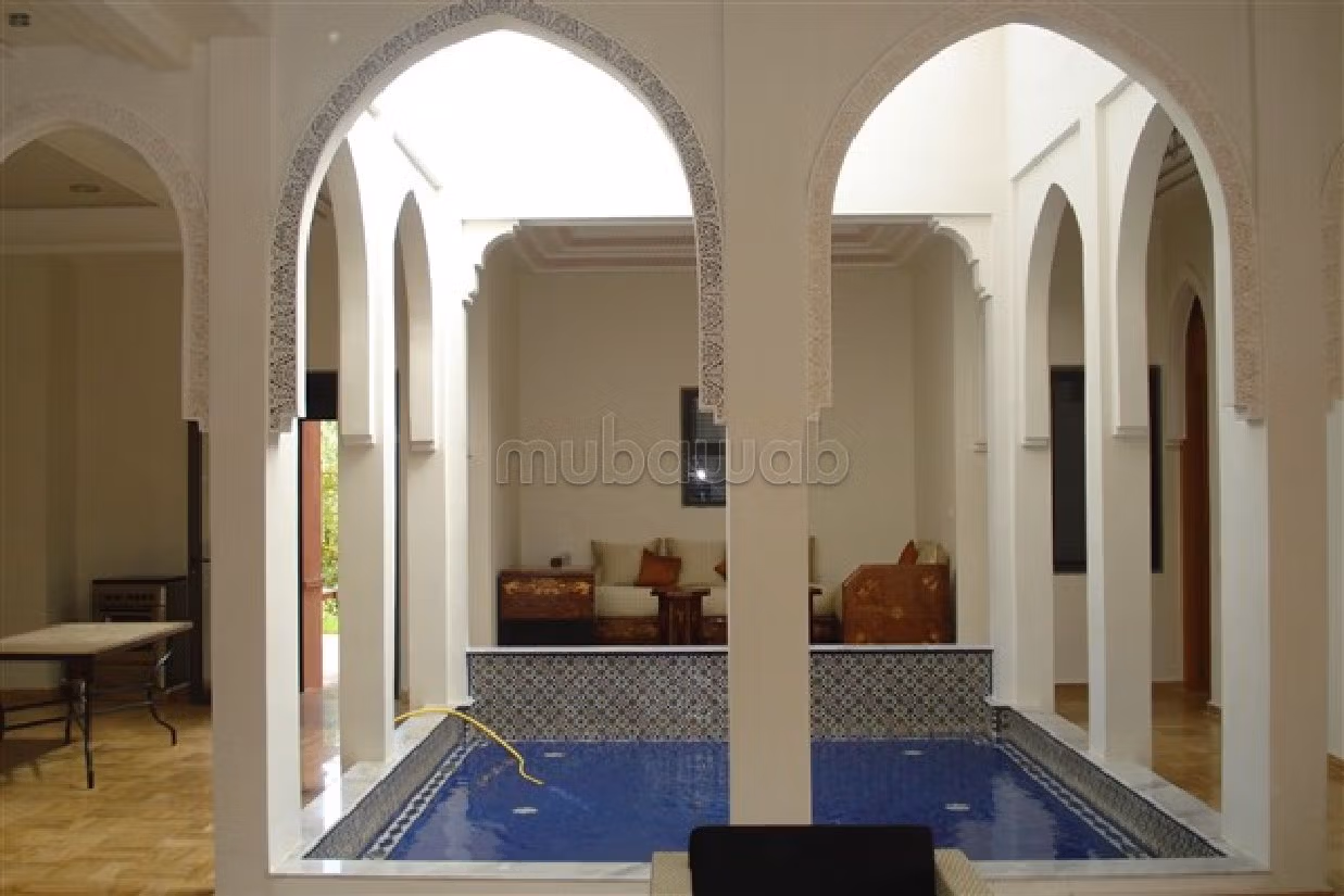 Luxury Villa for sale in Route de Ouarzazate. 7 rooms. Carpark, Balcony