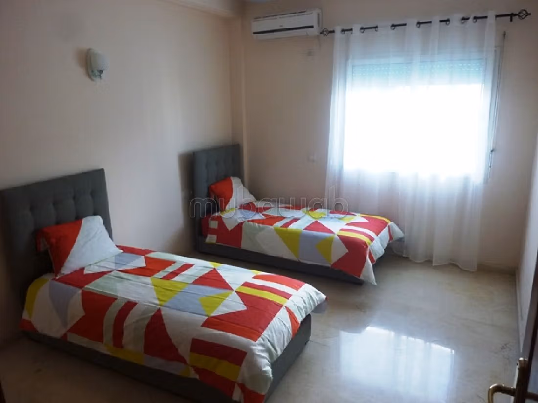 استئجار شقة ب شون كورس. المساحة الإجمالية 200 م². مفروشة. 