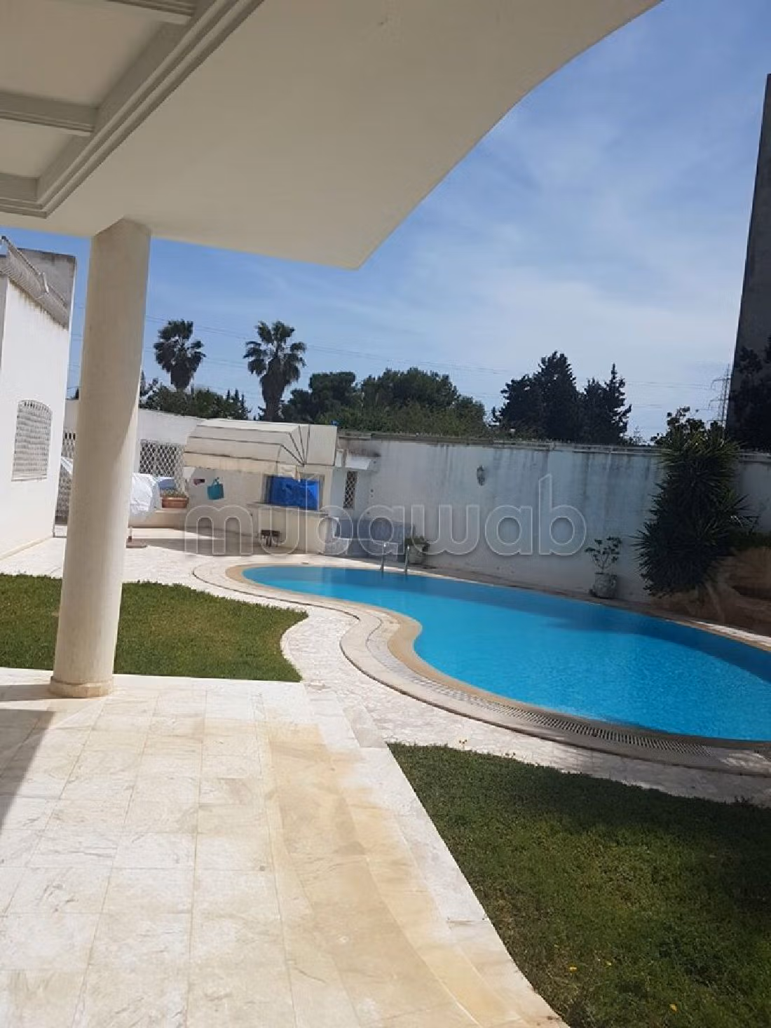 Casa in vendita a La Marsa. Superficie totale 970 m². Terrazzo e giardino. 