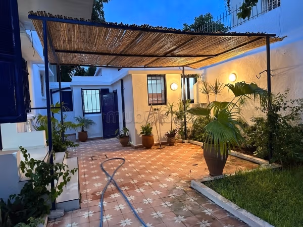 Jolie villa avec jardin en location Hassan Rabat