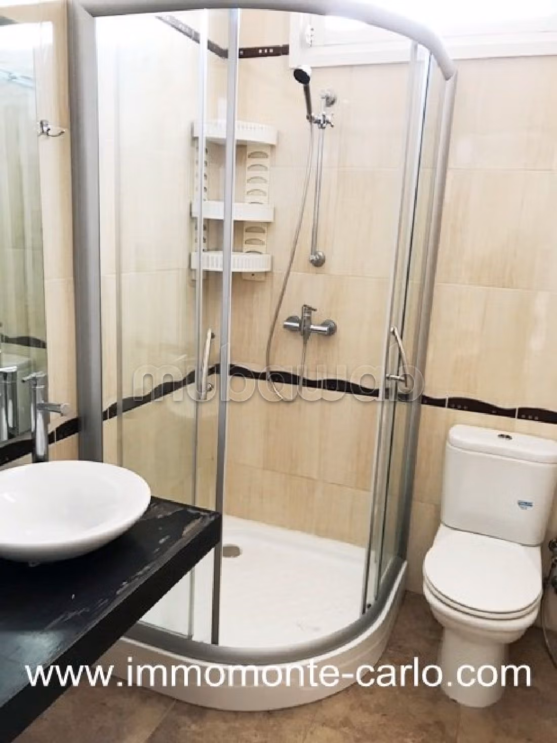 Huren: villa's en luxe woningen in Souissi. Oppervlakte 300 m². Garage en terras. 