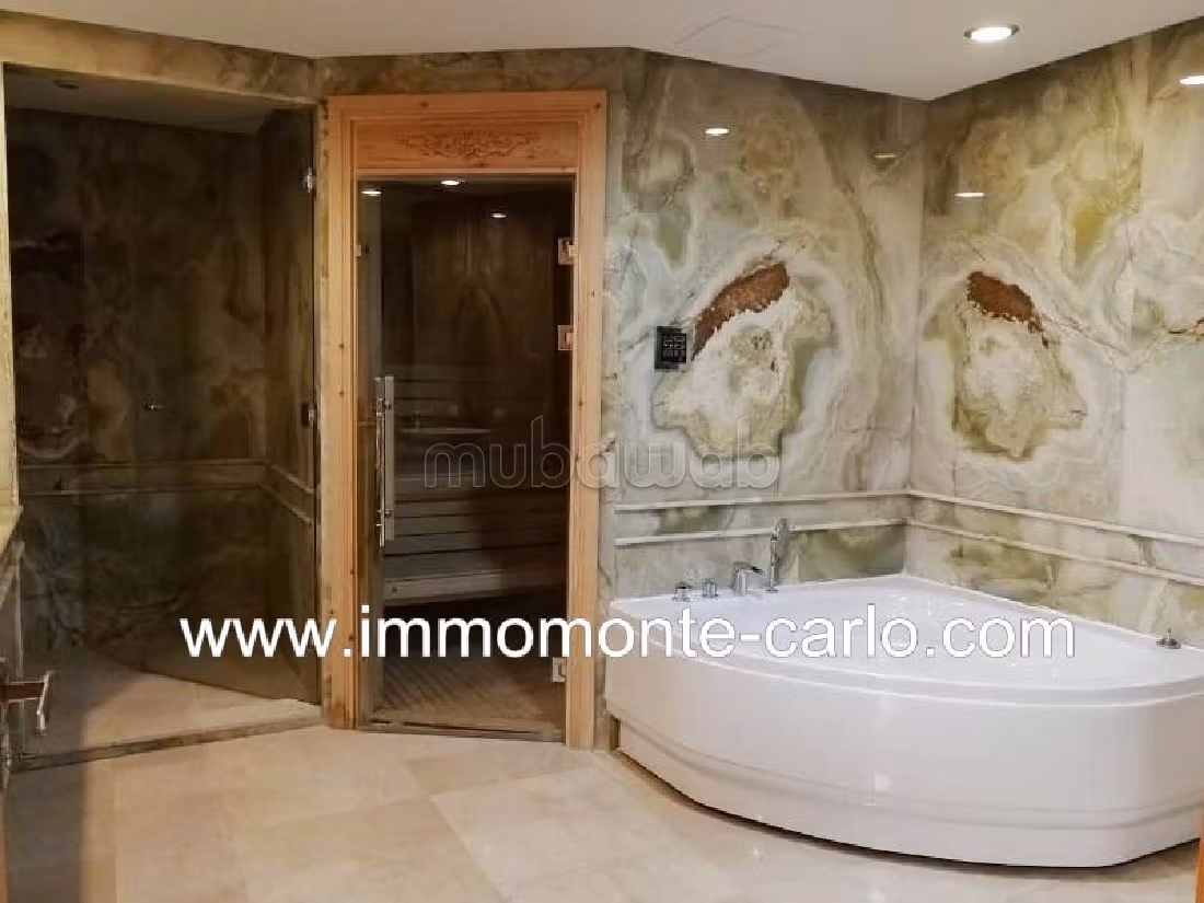 فيلا فاخرة للإيجار بالسويسي. المساحة الإجمالية 590 م². مفروشة. 