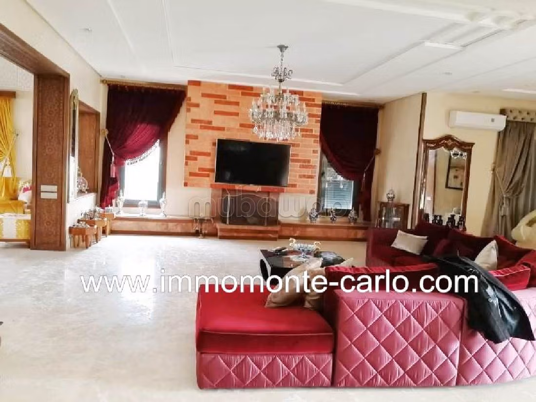 فيلا فاخرة للإيجار بالسويسي. المساحة الإجمالية 590 م². مفروشة. 