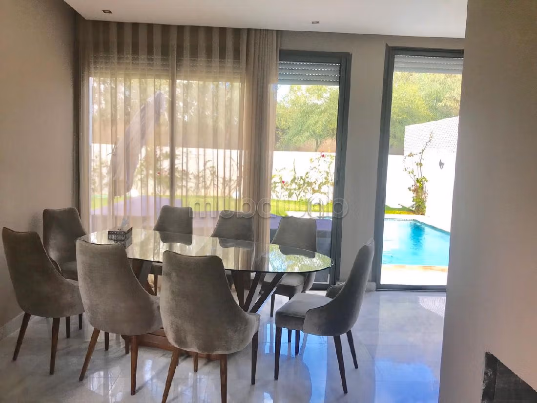 Luxury villa for sale. 3 Small room. Moroccan living room, security. 