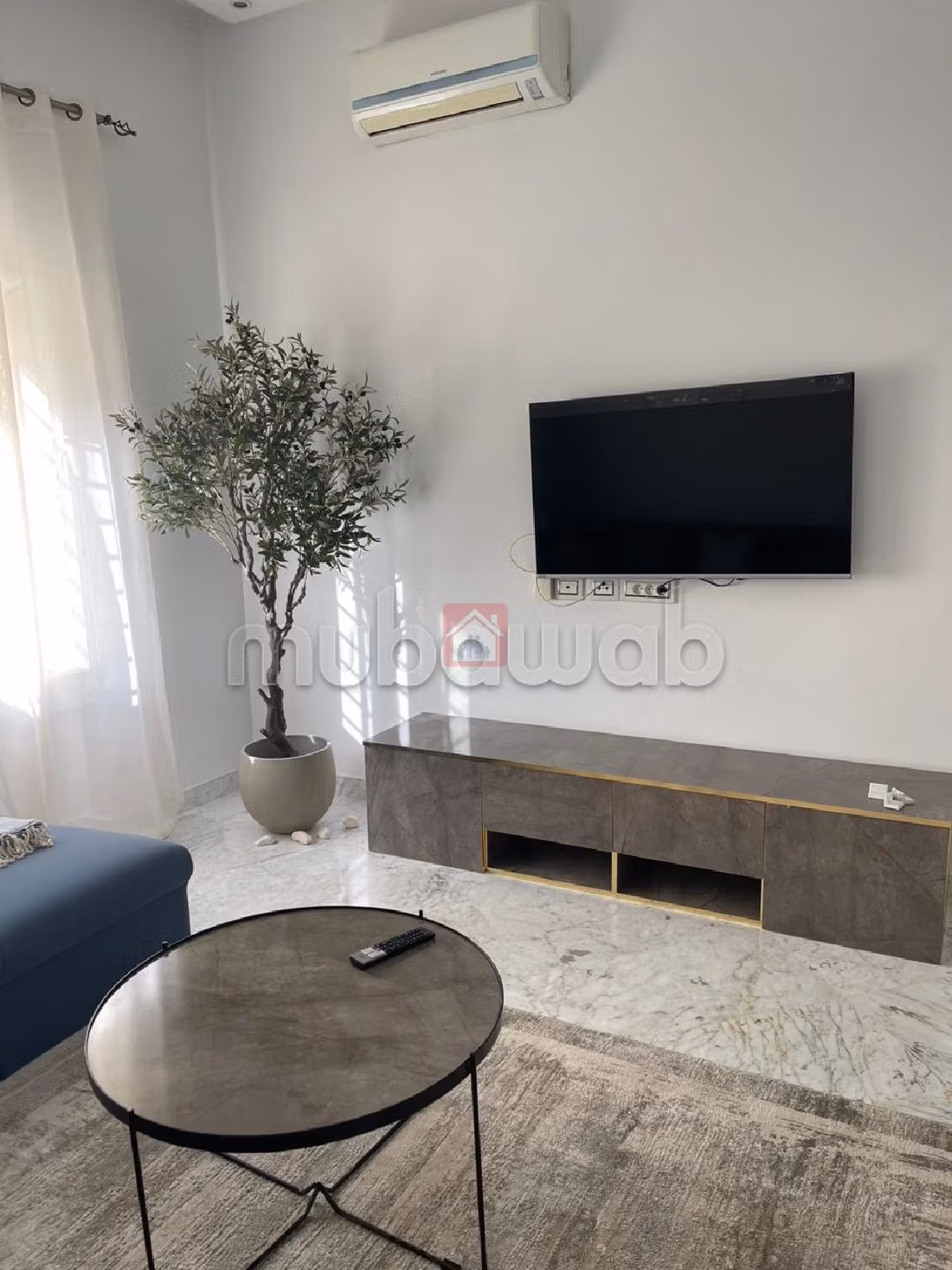 Very nice apartment for rent in Les Berges Du Lac 2. 2 large rooms. Cellar. 