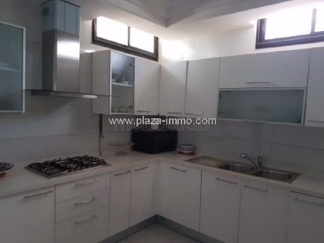 Luxury Villa for sale in Hammamet. 5 Hall. Residence with swimming pool, Air conditioning. 