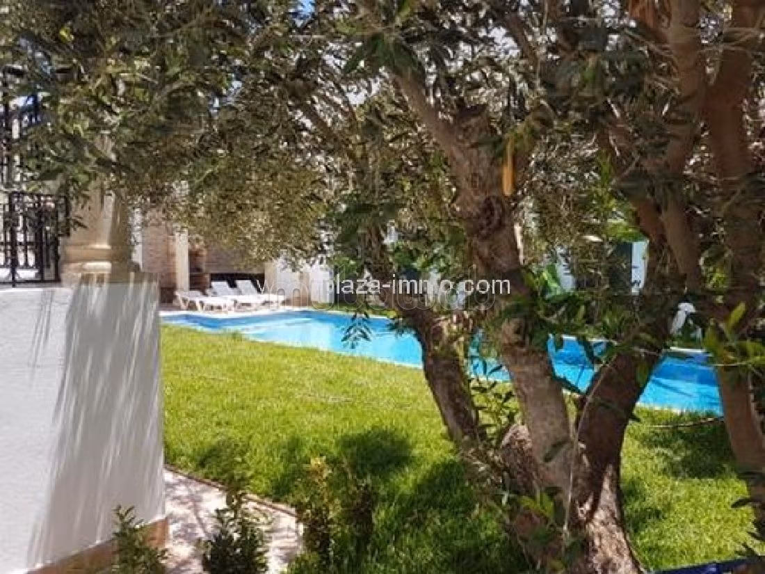 Luxury Villa for sale in Hammamet. 5 Hall. Residence with swimming pool, Air conditioning. 