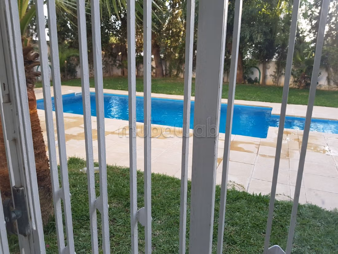 Eccezionale residenza di lusso in vendita a Gammarth Supérieur. 4 belle camere da letto. Giardino e posto auto