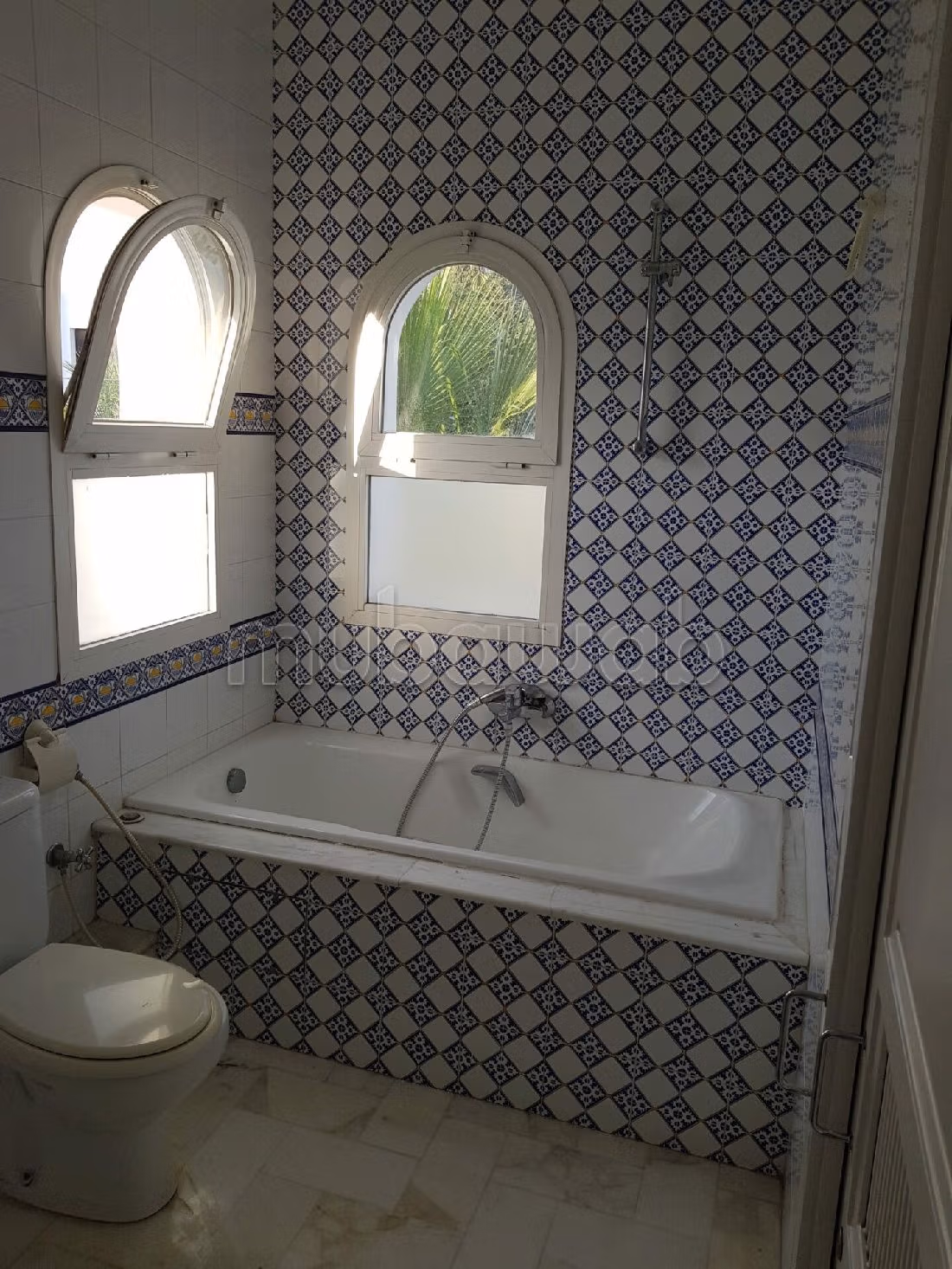 Eccezionale residenza di lusso in vendita a Gammarth Supérieur. 4 belle camere da letto. Giardino e posto auto