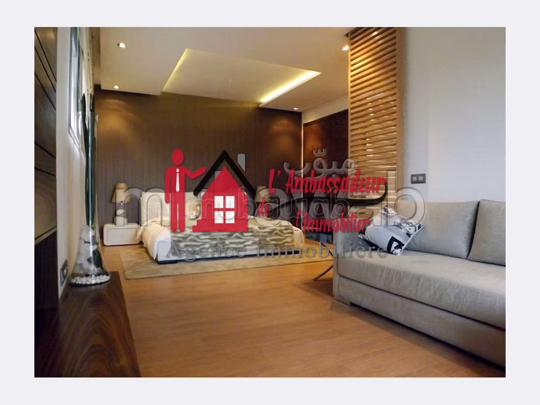 Casa de alto standing en venta en Anfa Supérieur. 9 Sala de estar. Espacios verdes, Balcón. 