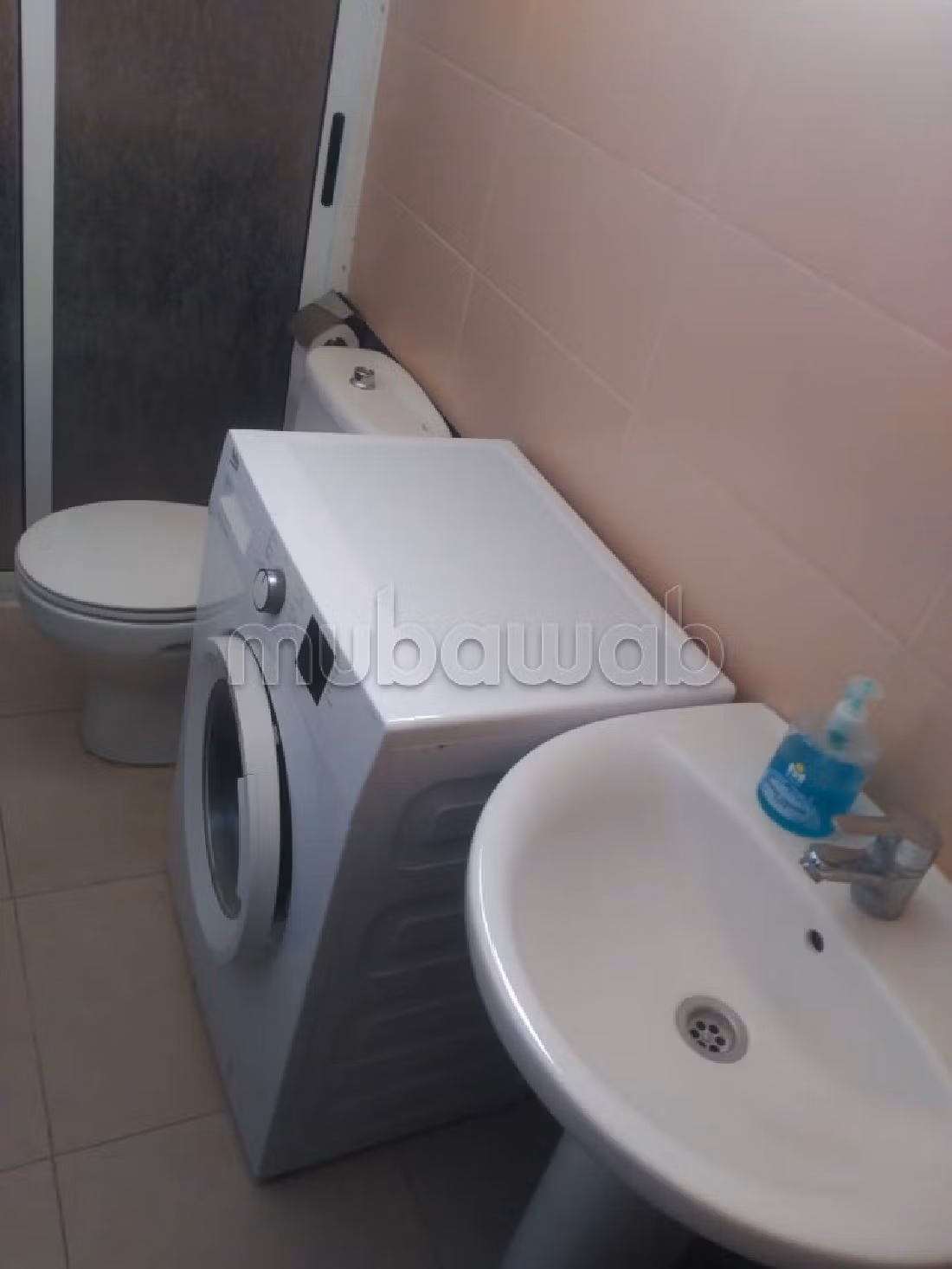 Affitto di uno splendido appartamento a Centre ville. 1 bella camera da letto. Arredato