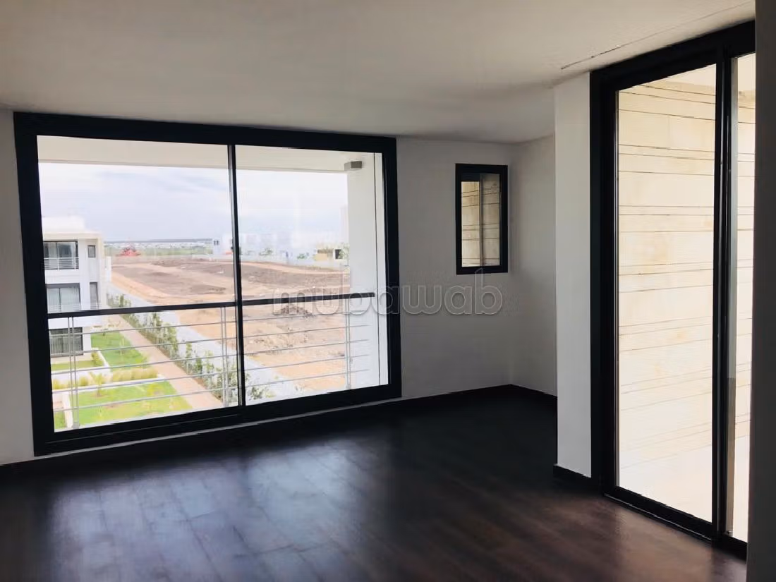 شقة للكراء ببوسكورة. 5 قطع. شرفة وحديقة