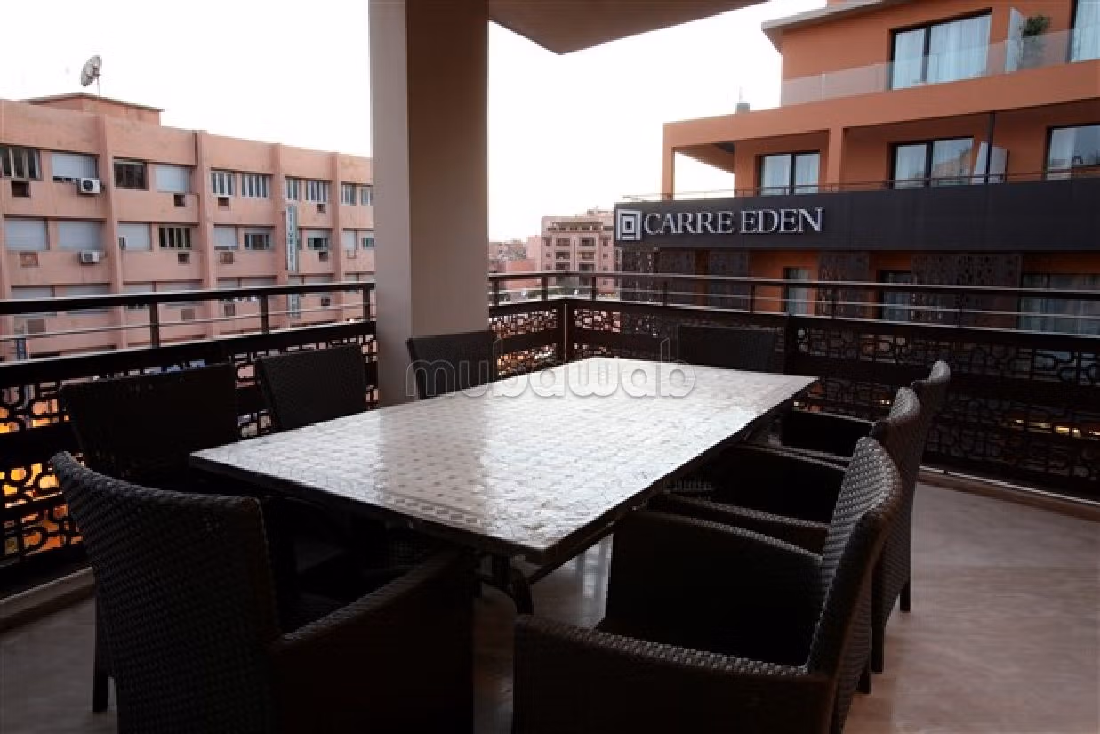 Apartment for sale in Guéliz. 5 large rooms. Double glazed window, Central air conditioning. 