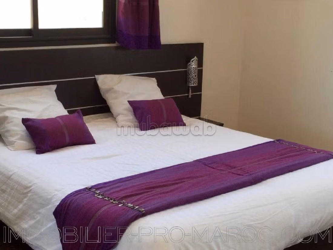 Bonito piso en venta en Nouvelle Ville. Superficie 280 m². Salón con decoración marroquí