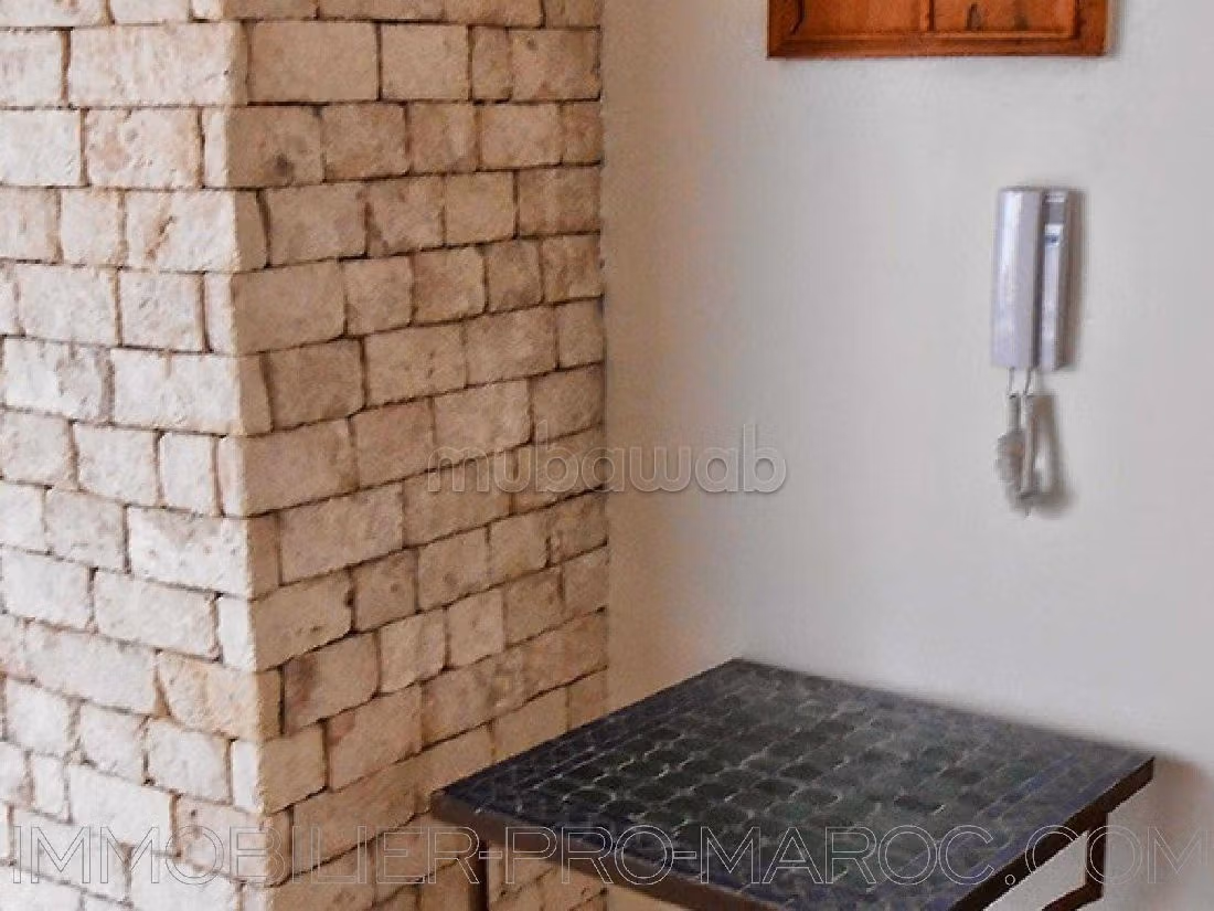 Bonito piso en venta en Nouvelle Ville. Superficie 280 m². Salón con decoración marroquí