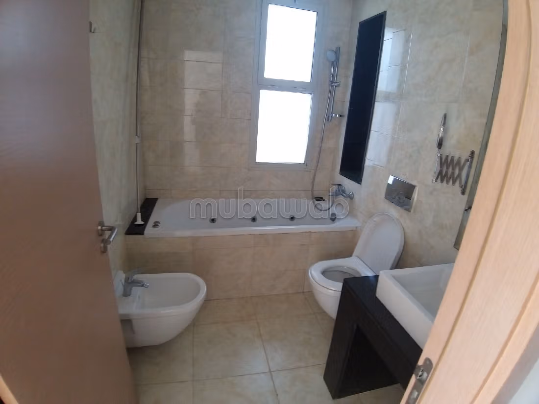 Rent this apartment. 2 beautiful rooms. Private garden, Cellar. 