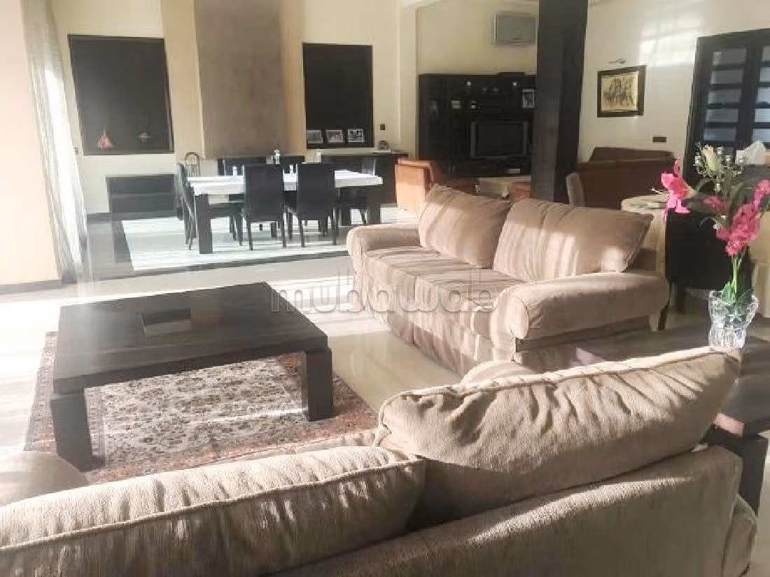 فيلا جميلة للكراء بالسويسي. المساحة 1800 م². مفروشة.