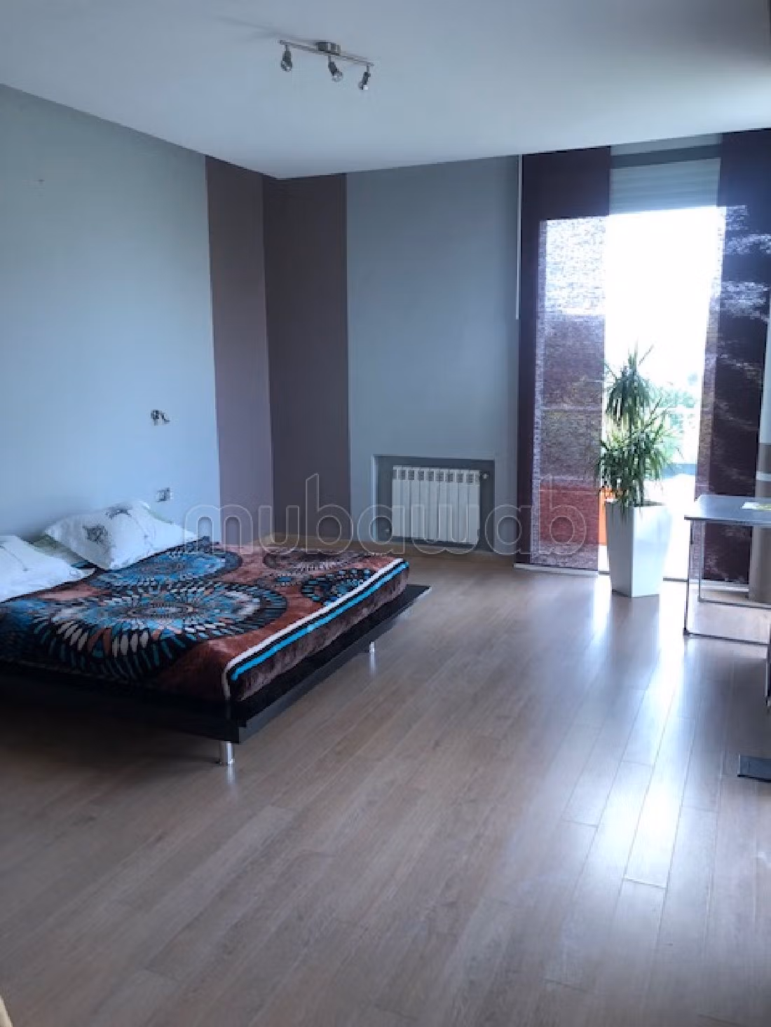 Suntuosa villa en venta. 5 Suite parental. Conserje y piscina. 