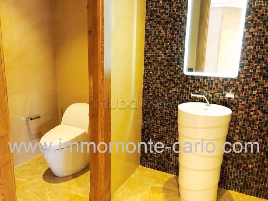 Appartement neuve et moderne avec grande terrasse