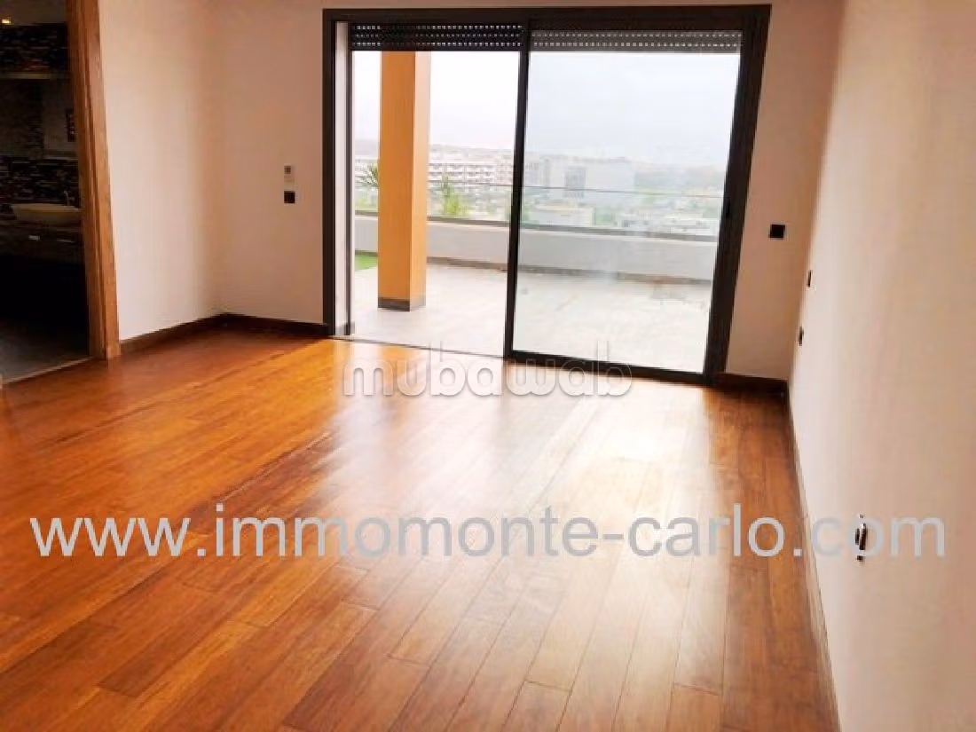 Appartement neuve et moderne avec grande terrasse